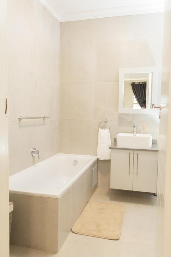 Fumo House Lifestyle Apartments Midrand Buitenkant foto